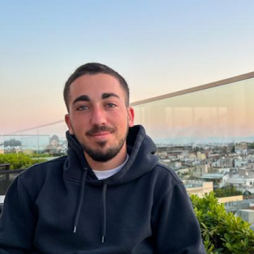 Profile photo of guy-houri20245530